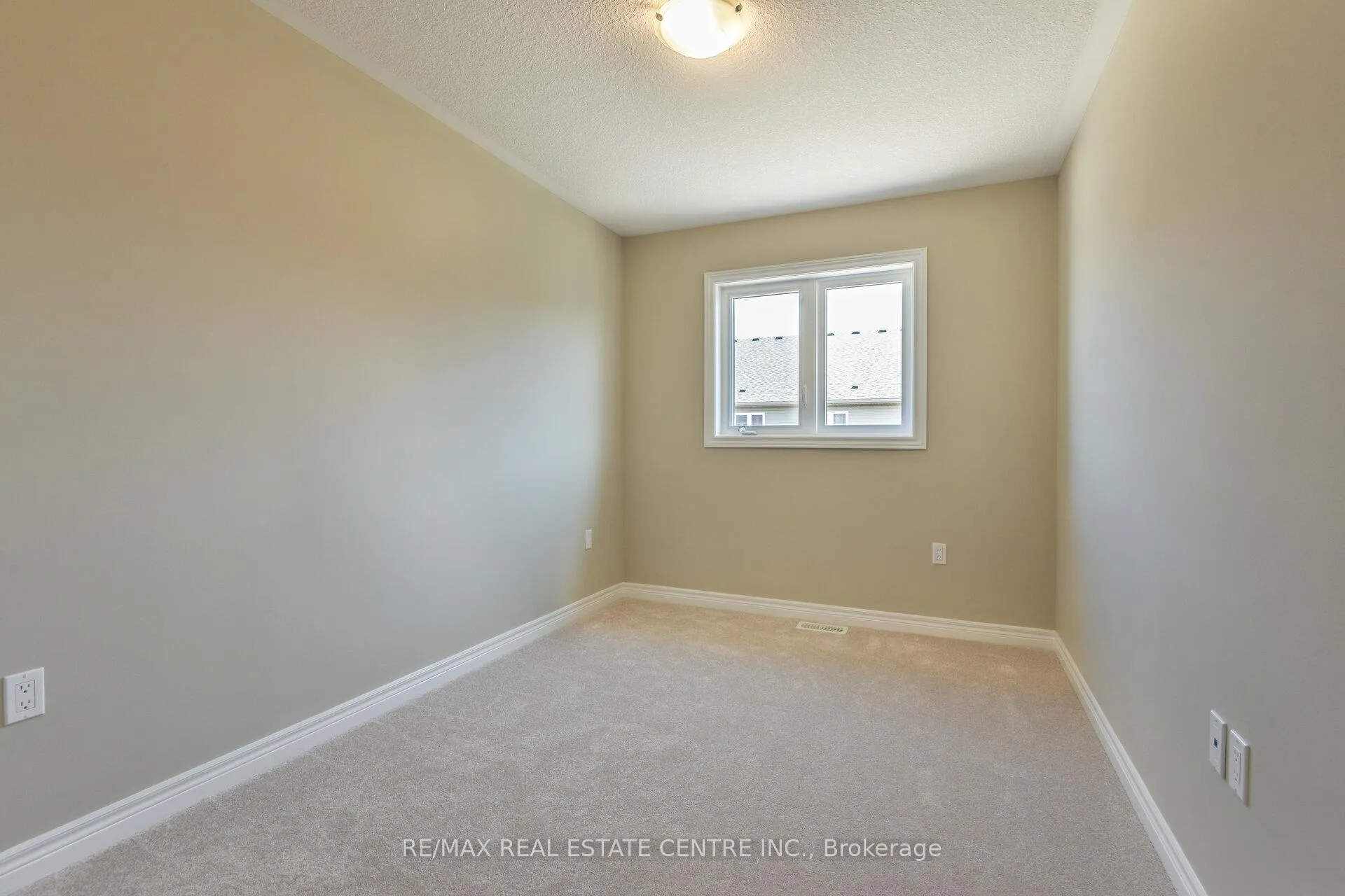 Photo 19 of 44 Cittadella Boulevard, Hamilton, Hannon — HOMEH