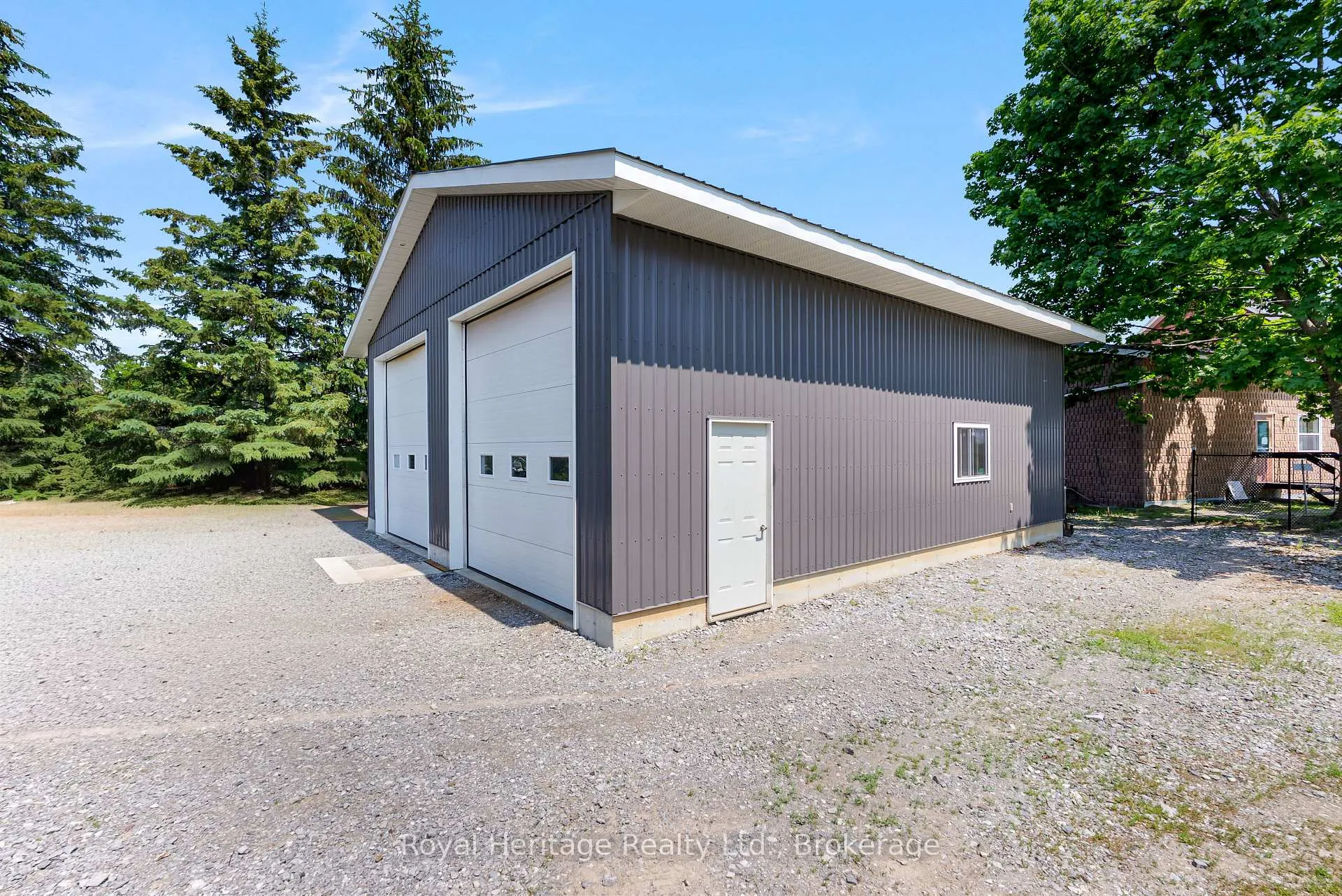 Photo 3 of 29 Thurston Street, Kawartha Lakes, Verulam — HOMEH