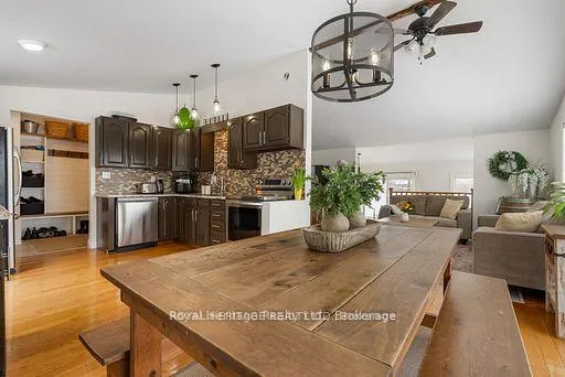 Photo 11 of 29 Thurston Street, Kawartha Lakes, Verulam — HOMEH