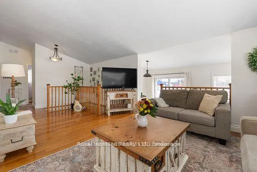 Photo 13 of 29 Thurston Street, Kawartha Lakes, Verulam — HOMEH