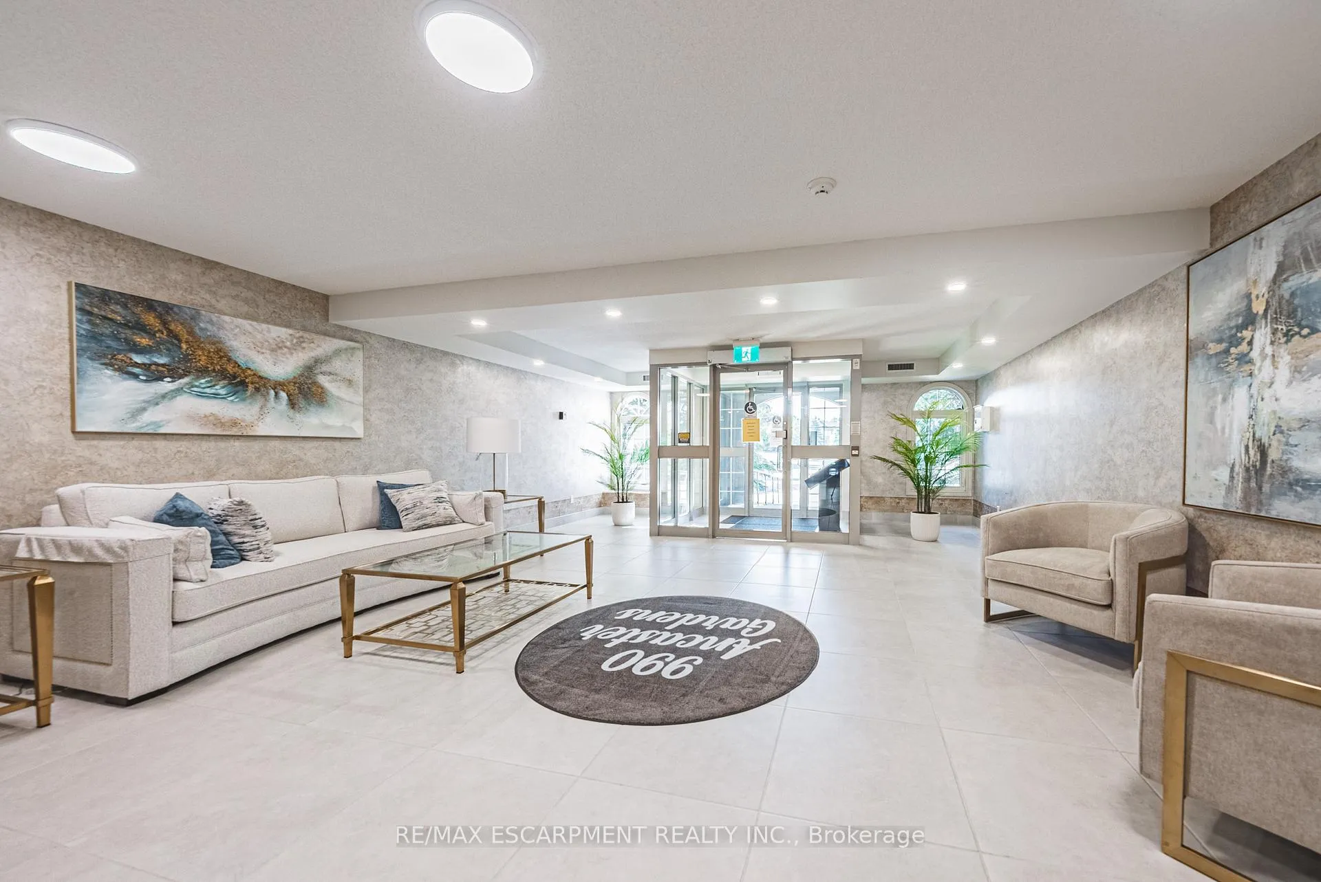 Photo 4 of Unit 308, 990 Golf Links Road, Hamilton, Meadowlands — HOMEH