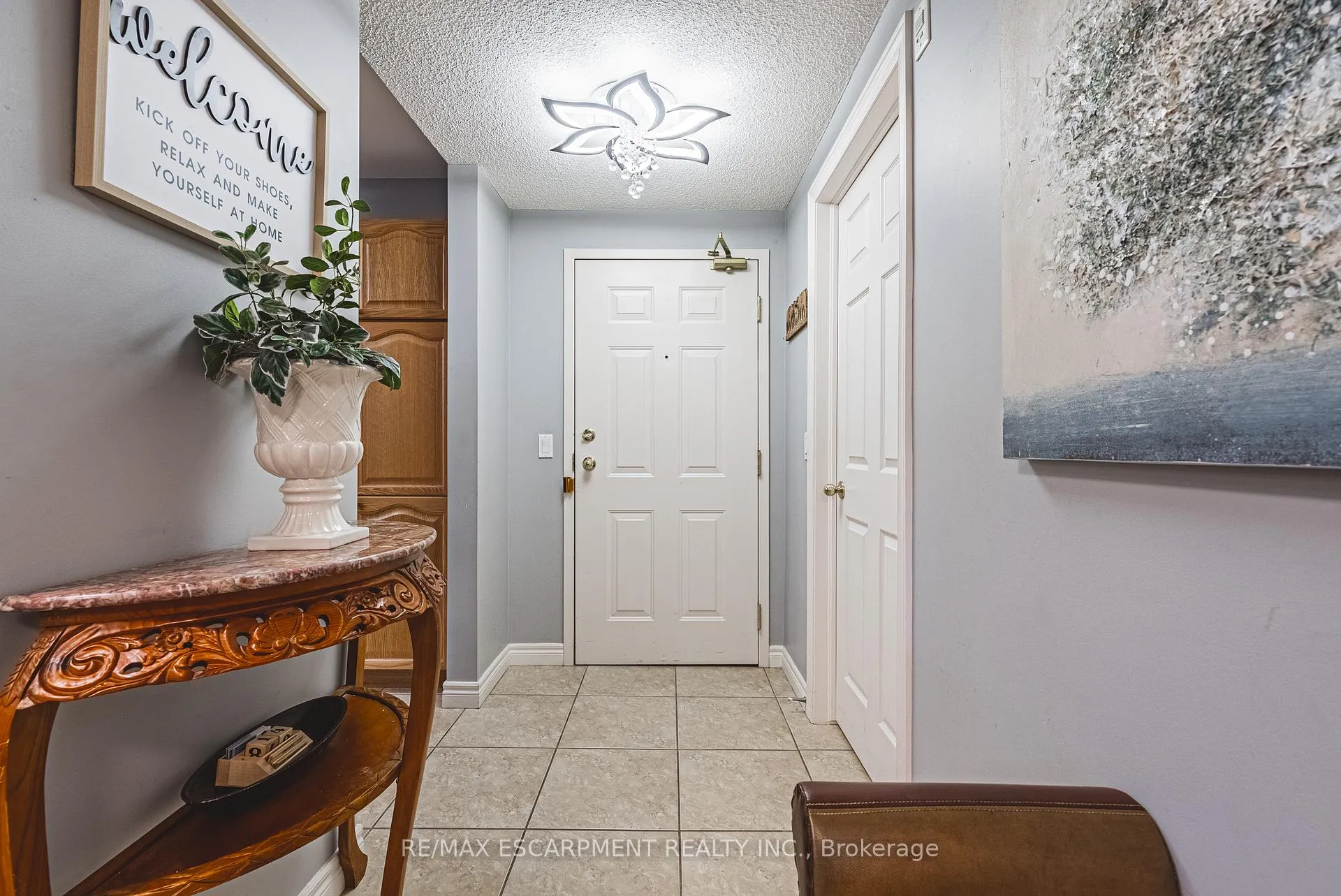 Photo 6 of Unit 308, 990 Golf Links Road, Hamilton, Meadowlands — HOMEH