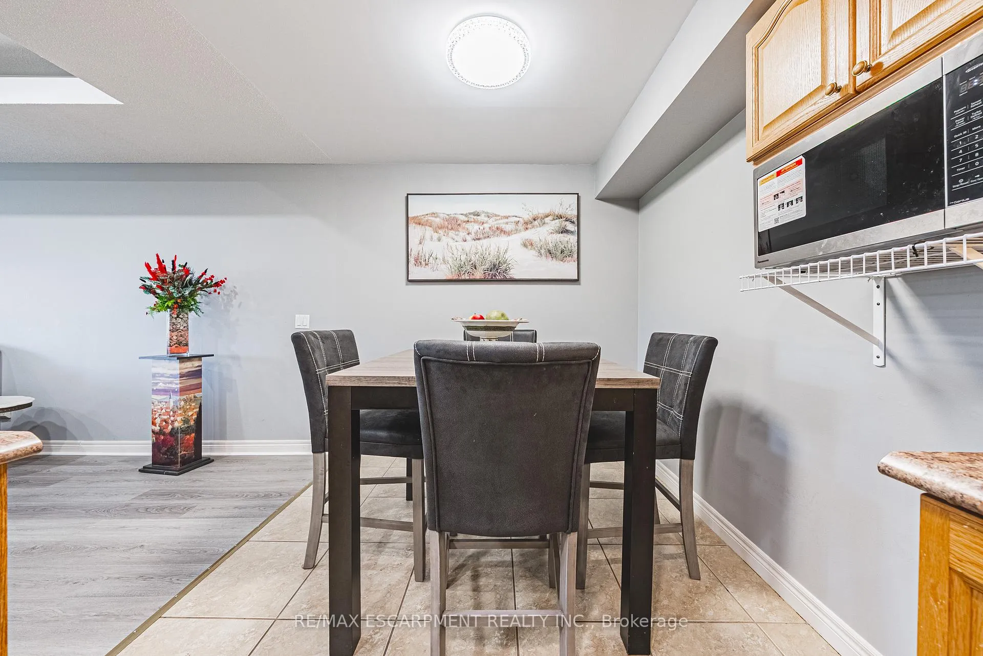 Photo 12 of Unit 308, 990 Golf Links Road, Hamilton, Meadowlands — HOMEH