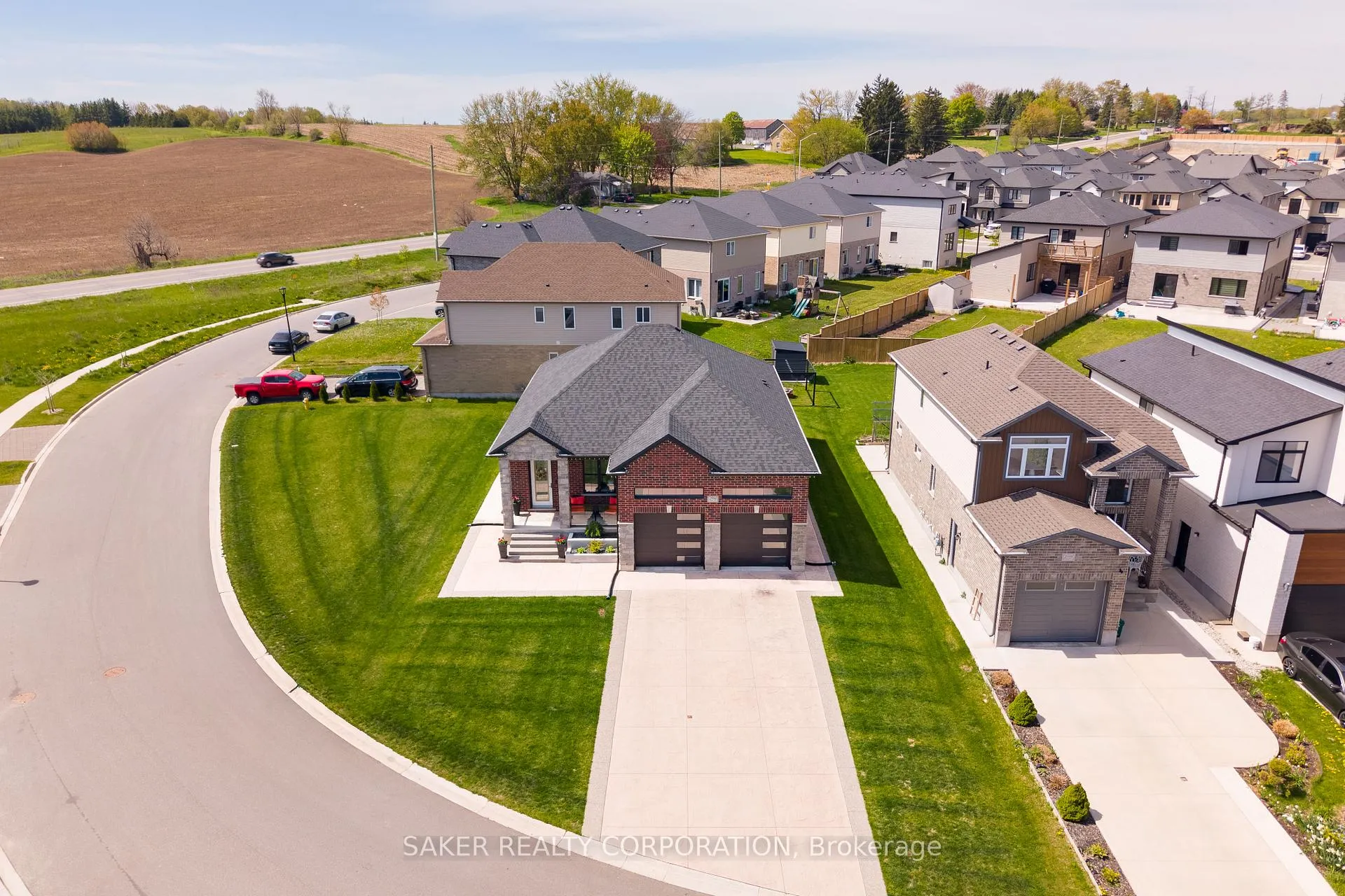 Photo 3 of 2980 Doyle Drive, London, South U — HOMEH