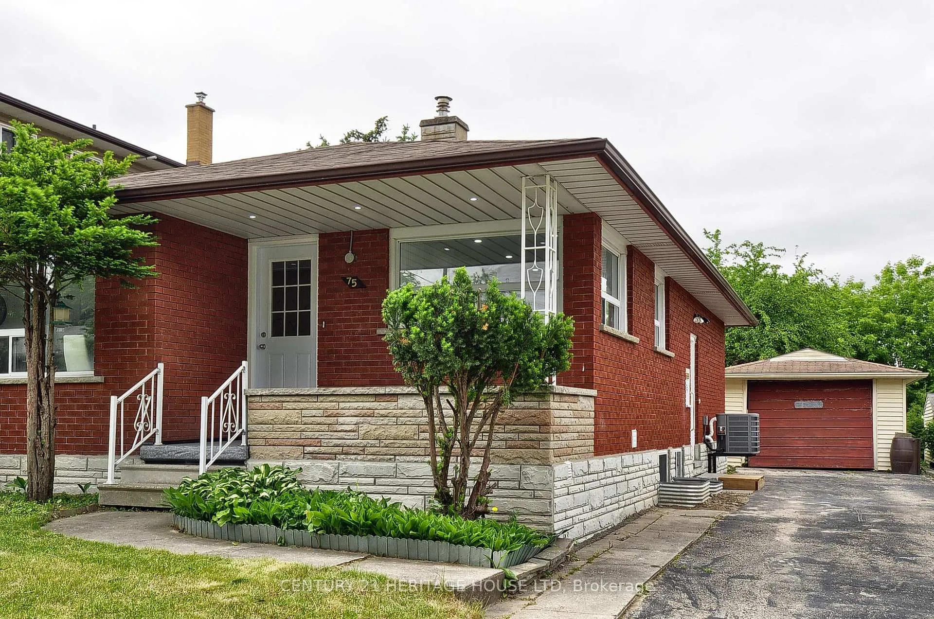 Photo 3 of 75 Olympic Drive, Kitchener — HOMEH