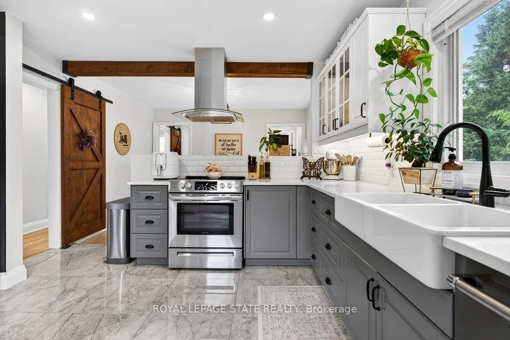 Photo 10 of 52 Orchard Drive, Hamilton, Ancaster — HOMEH
