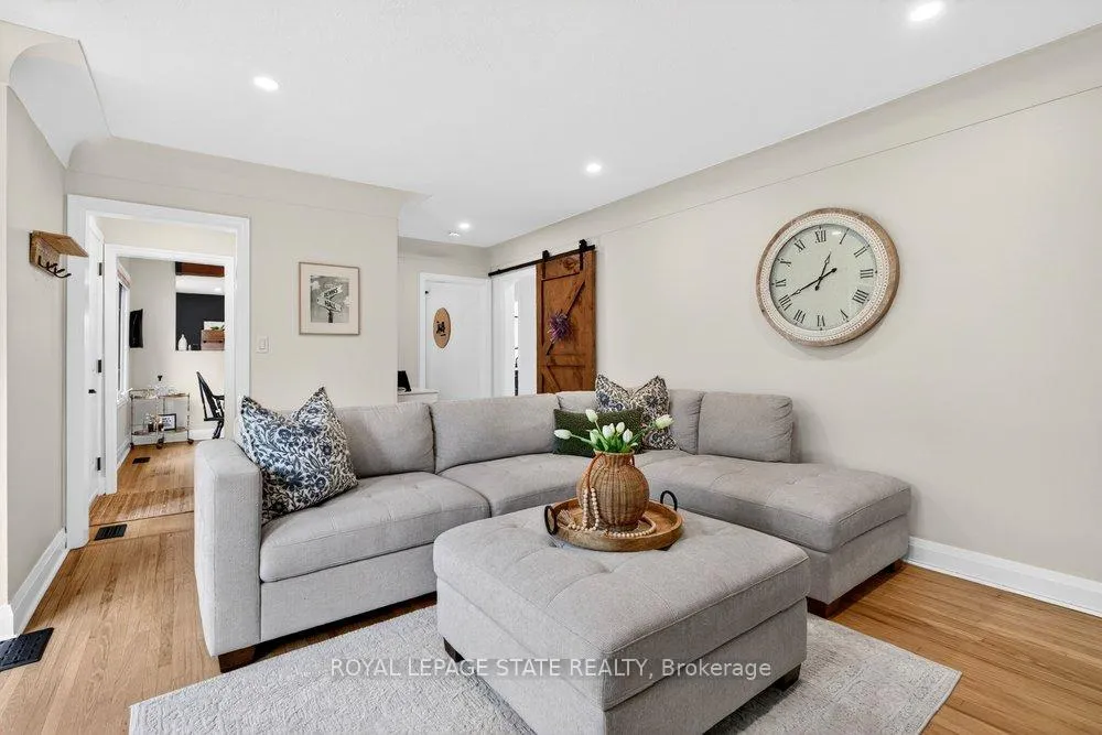 Photo 15 of 52 Orchard Drive, Hamilton, Ancaster — HOMEH