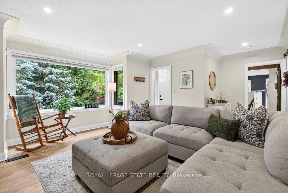 Photo 16 of 52 Orchard Drive, Hamilton, Ancaster — HOMEH