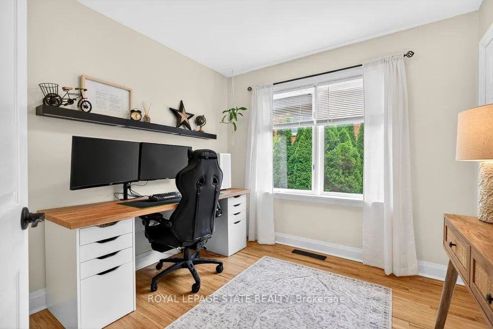 Photo 23 of 52 Orchard Drive, Hamilton, Ancaster — HOMEH