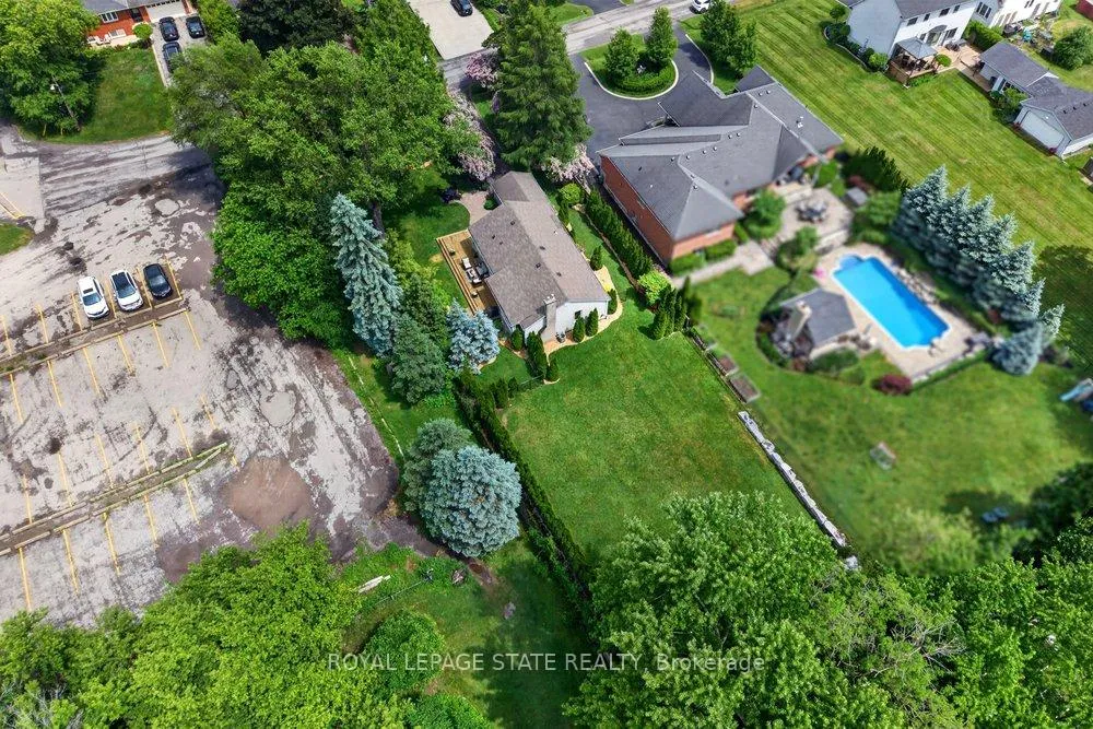 Photo 46 of 52 Orchard Drive, Hamilton, Ancaster — HOMEH