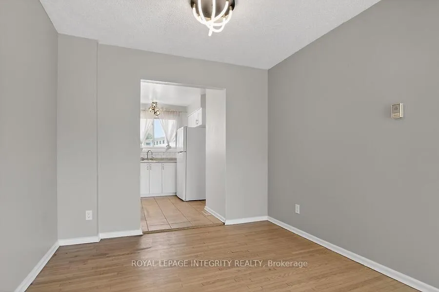 Photo 10 of 427 Moodie Drive, Ottawa, Bells Corners — HOMEH