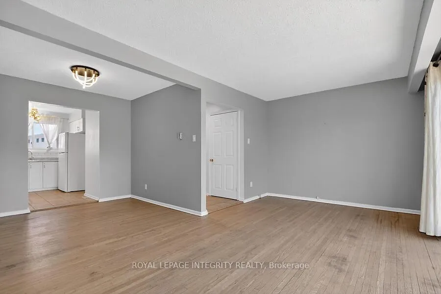 Photo 13 of 427 Moodie Drive, Ottawa, Bells Corners — HOMEH