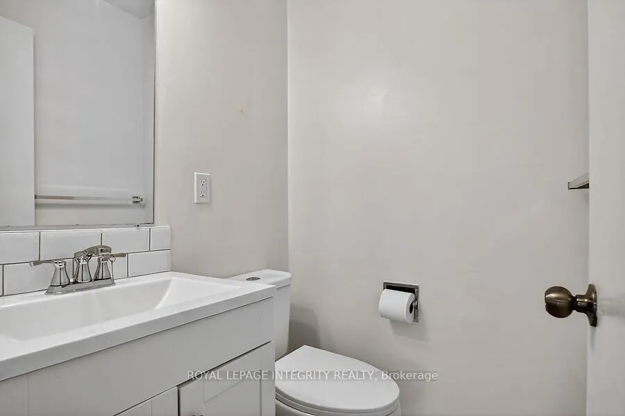 Photo 14 of 427 Moodie Drive, Ottawa, Bells Corners — HOMEH