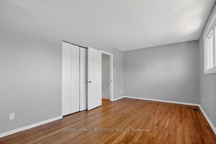 Photo 19 of 427 Moodie Drive, Ottawa, Bells Corners — HOMEH