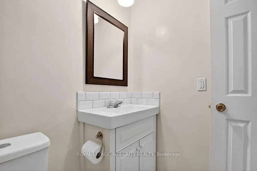 Photo 21 of 427 Moodie Drive, Ottawa, Bells Corners — HOMEH