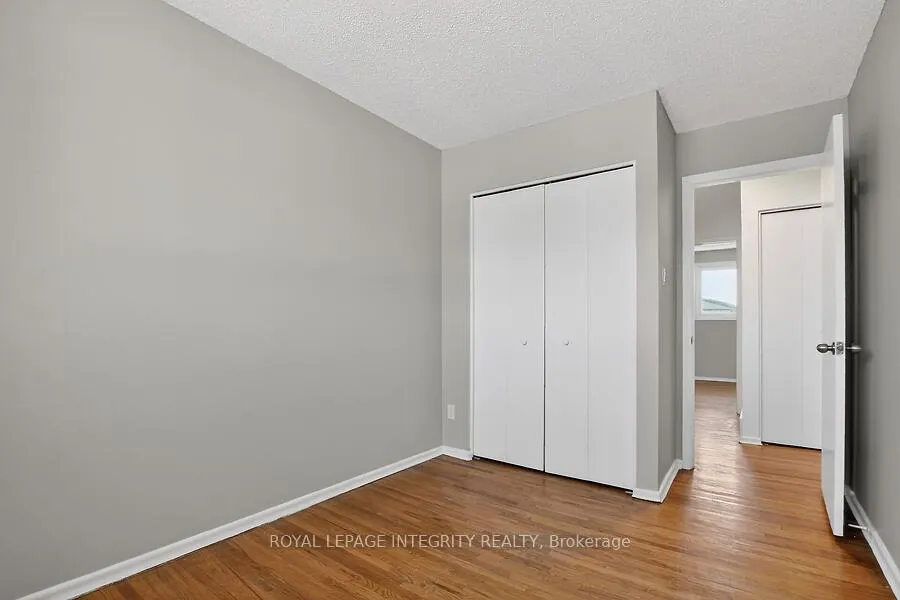 Photo 24 of 427 Moodie Drive, Ottawa, Bells Corners — HOMEH