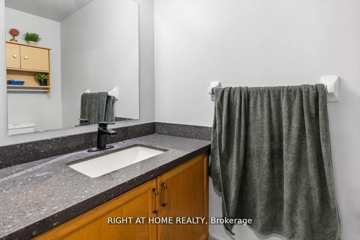 Photo 20 of 275 Tagge Crescent, Kitchener, Bridgeport — HOMEH