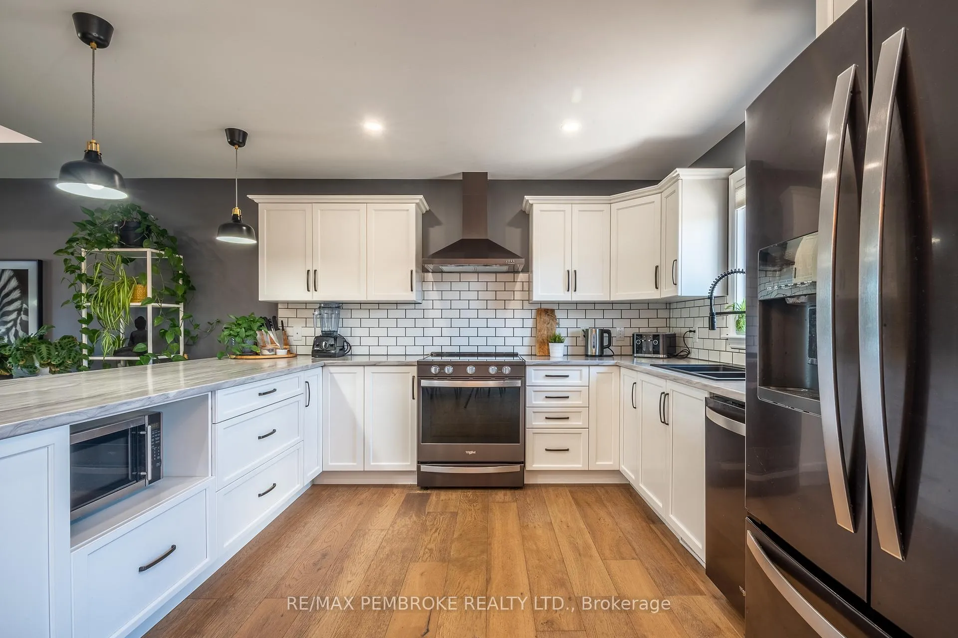 Photo 21 of 15 Drew Street, Petawawa — HOMEH