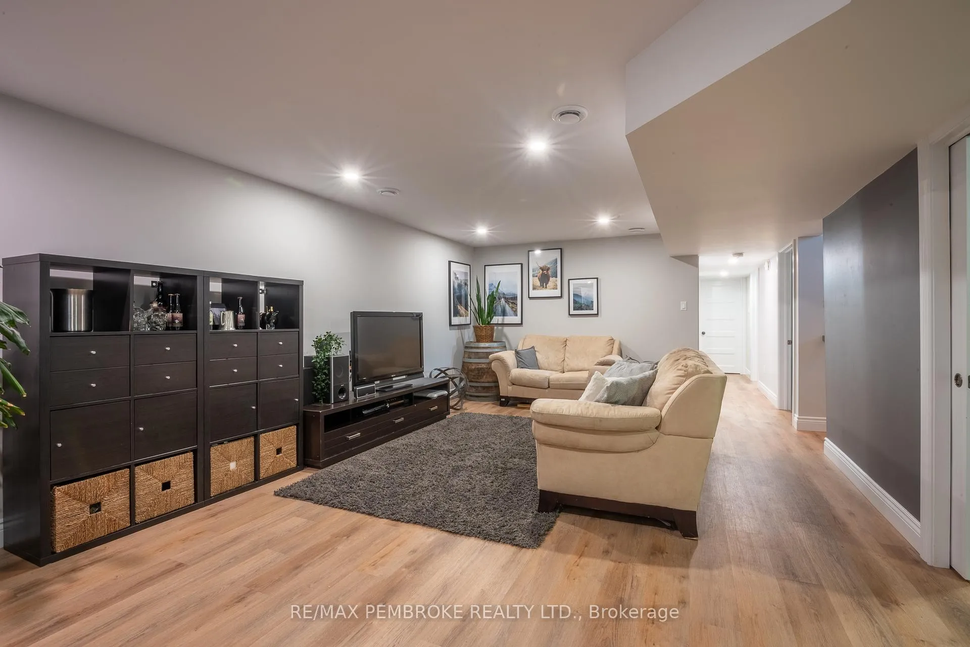 Photo 41 of 15 Drew Street, Petawawa — HOMEH