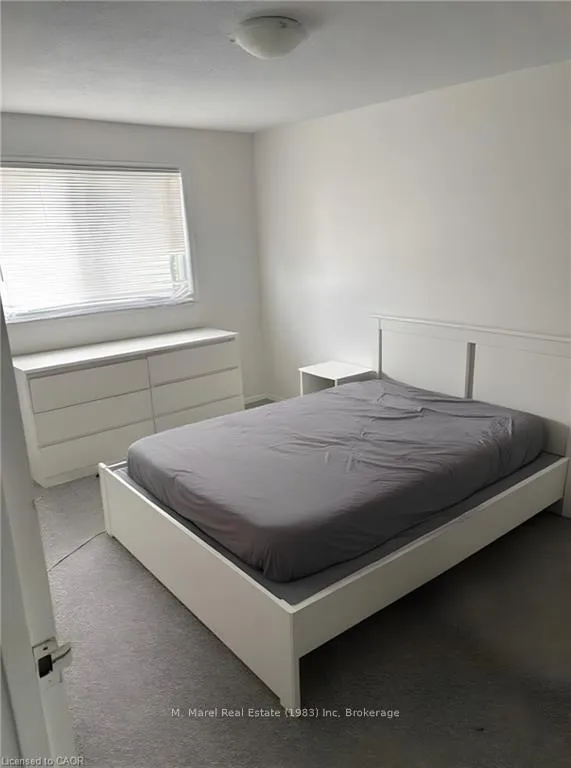 Photo 5 of Unit C, 160 Lavina Crescent, Hamilton, Mountview — HOMEH