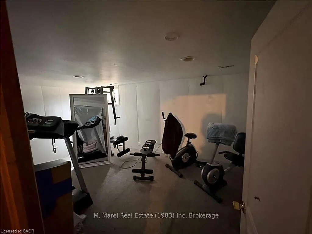 Photo 9 of Unit C, 160 Lavina Crescent, Hamilton, Mountview — HOMEH