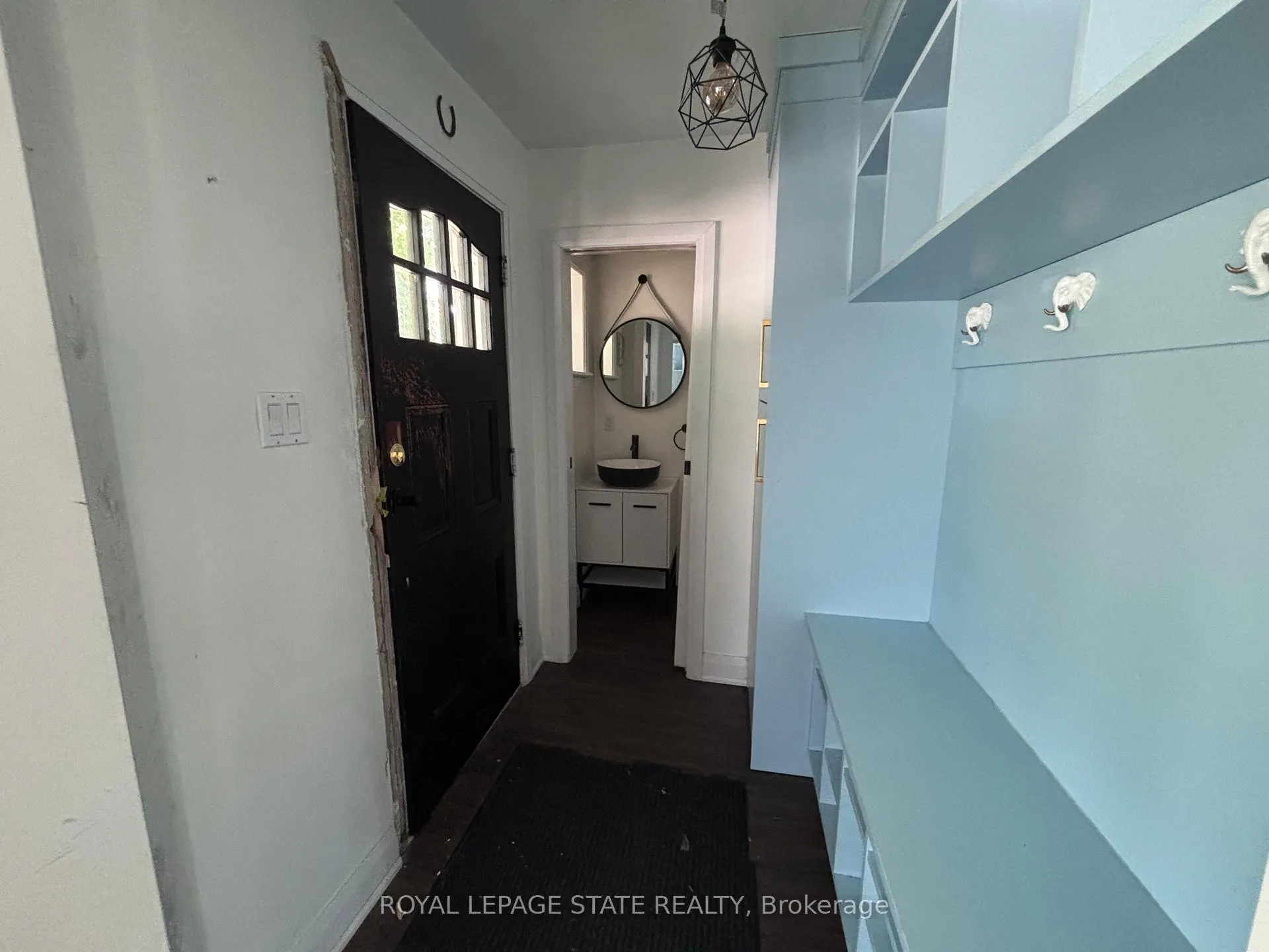 Photo 21 of 122 Queensdale Avenue E, Hamilton, Centremount — HOMEH