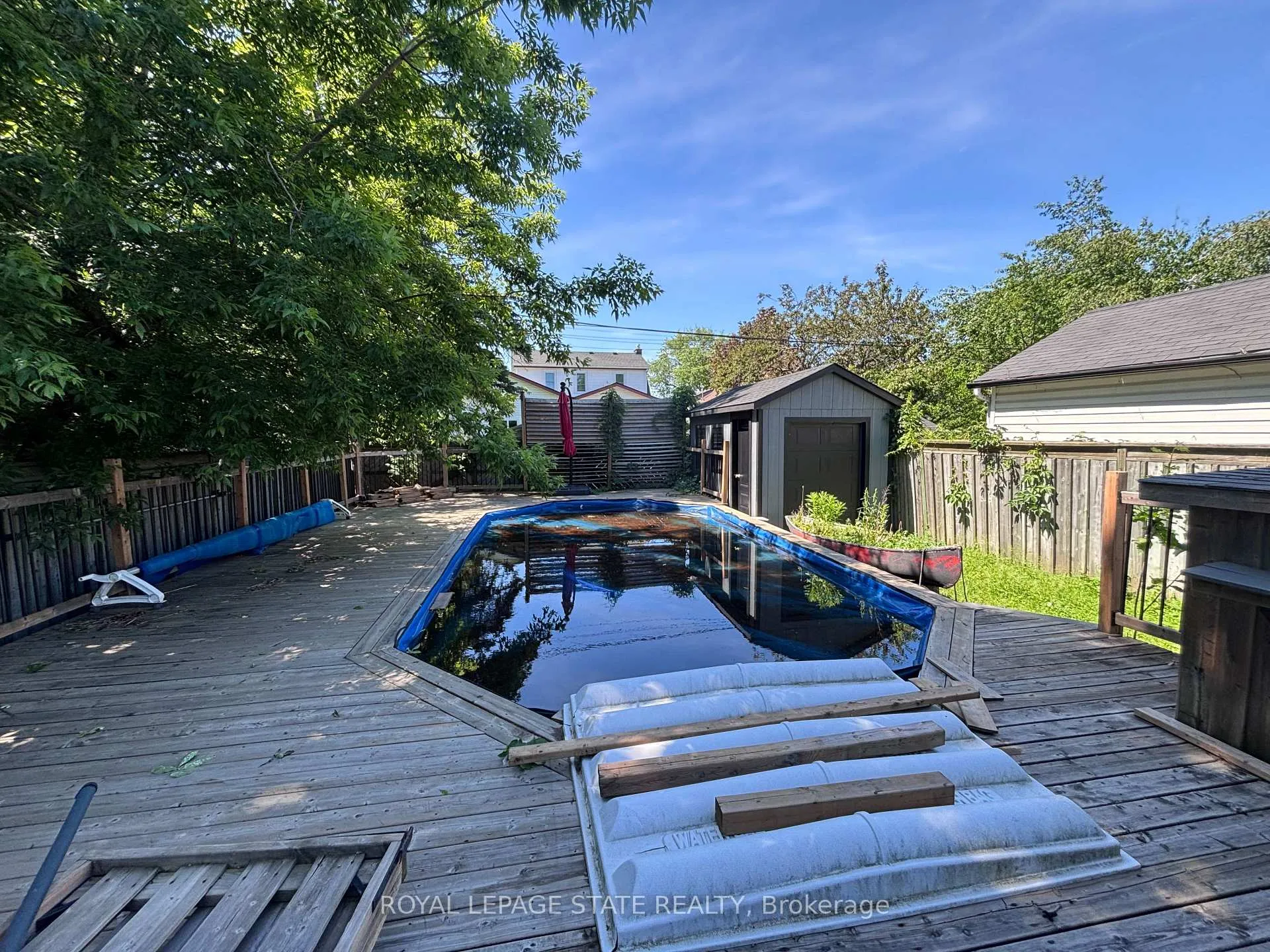 Photo 24 of 122 Queensdale Avenue E, Hamilton, Centremount — HOMEH