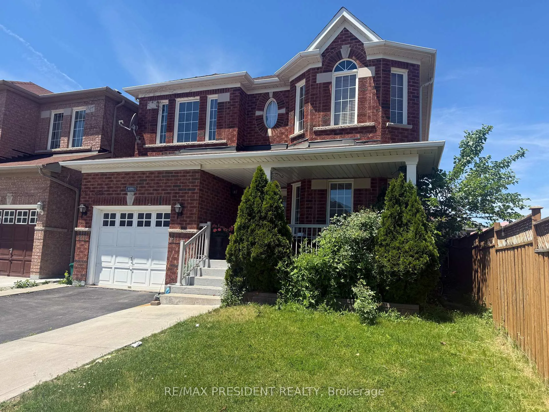 Photo 2 of 1091 Mccuaig Drive, Milton, Clarke — HOMEH