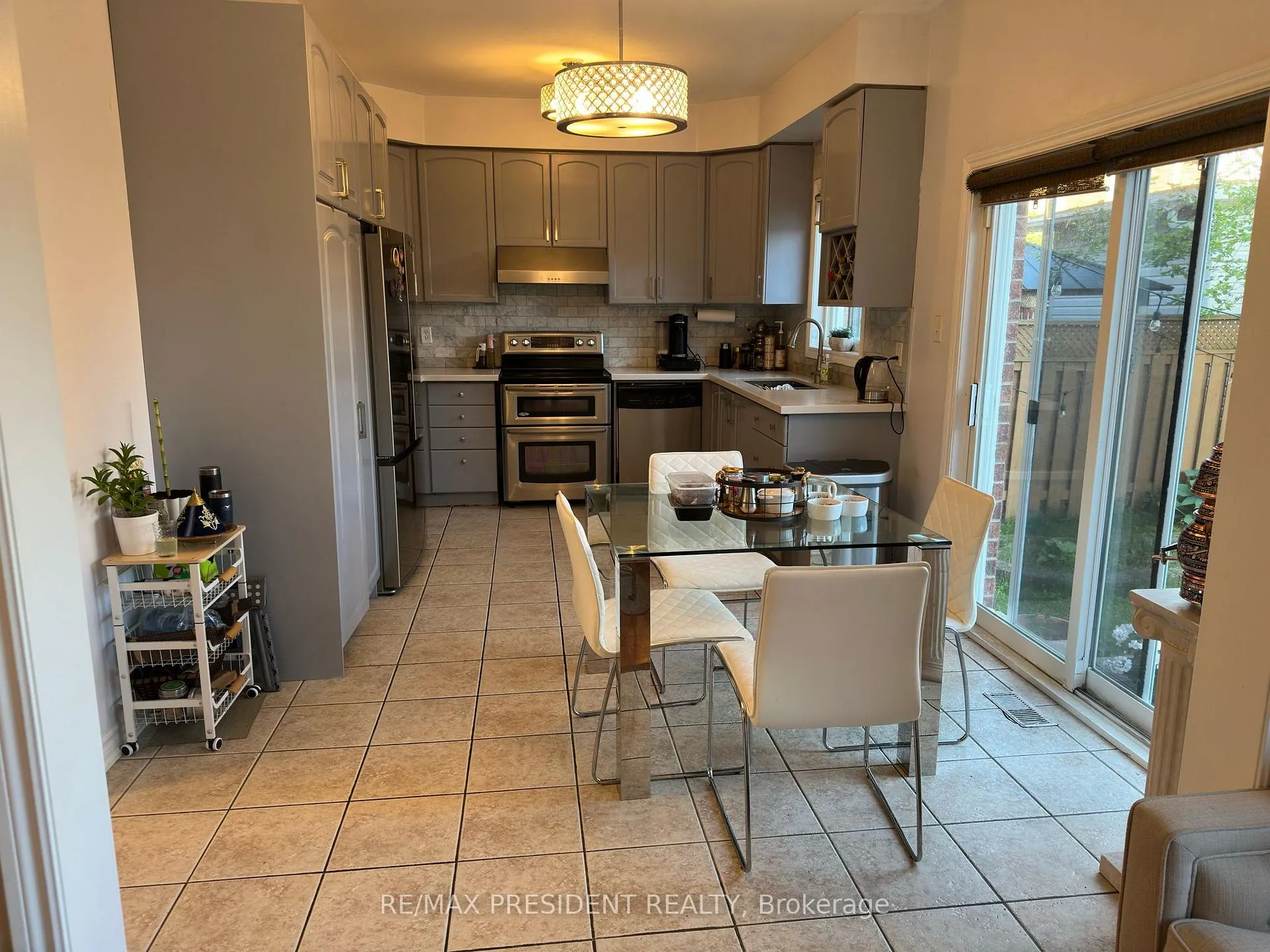 Photo 13 of 1091 Mccuaig Drive, Milton, Clarke — HOMEH