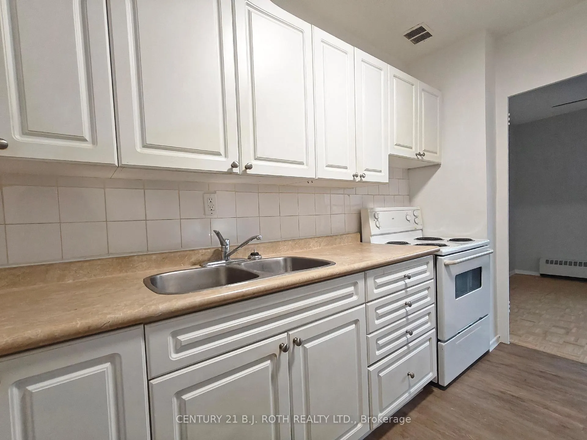 Photo 5 of Unit 301, 37 Peel Street, Barrie, City Centre — HOMEH