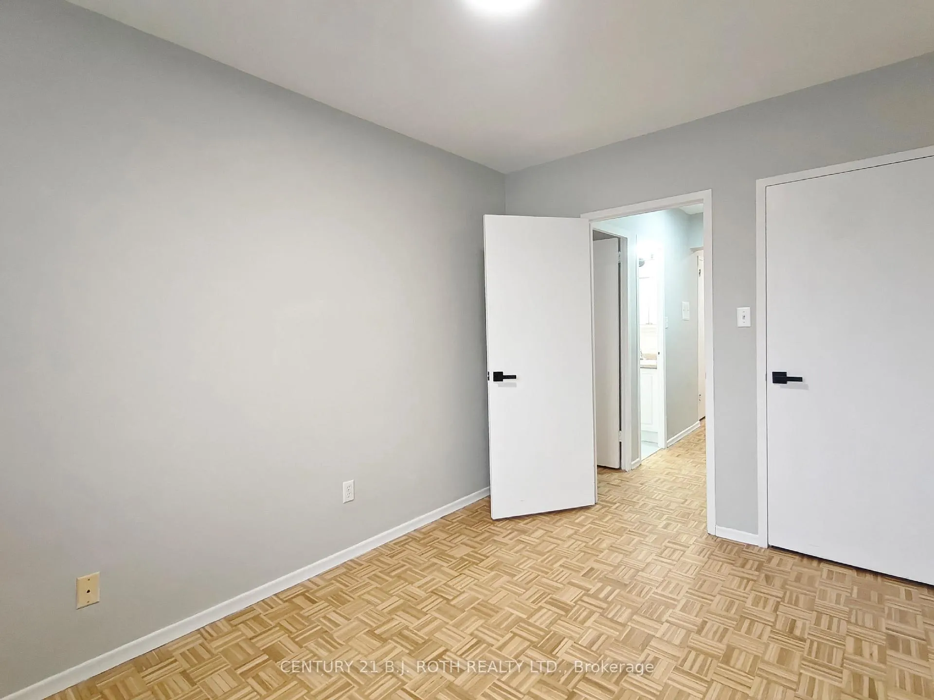 Photo 7 of Unit 301, 37 Peel Street, Barrie, City Centre — HOMEH