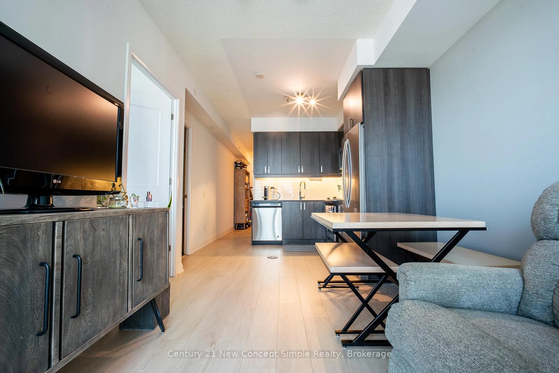Photo 3 of Unit 2412, 7895 Jane Street, Vaughan, Concord — HOMEH