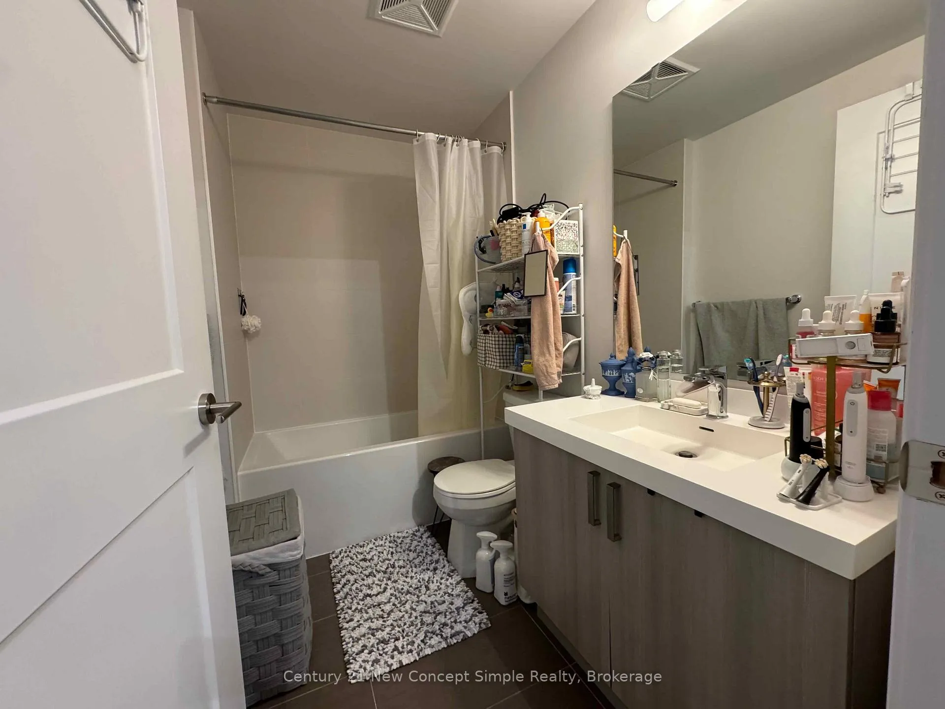Photo 6 of Unit 2412, 7895 Jane Street, Vaughan, Concord — HOMEH