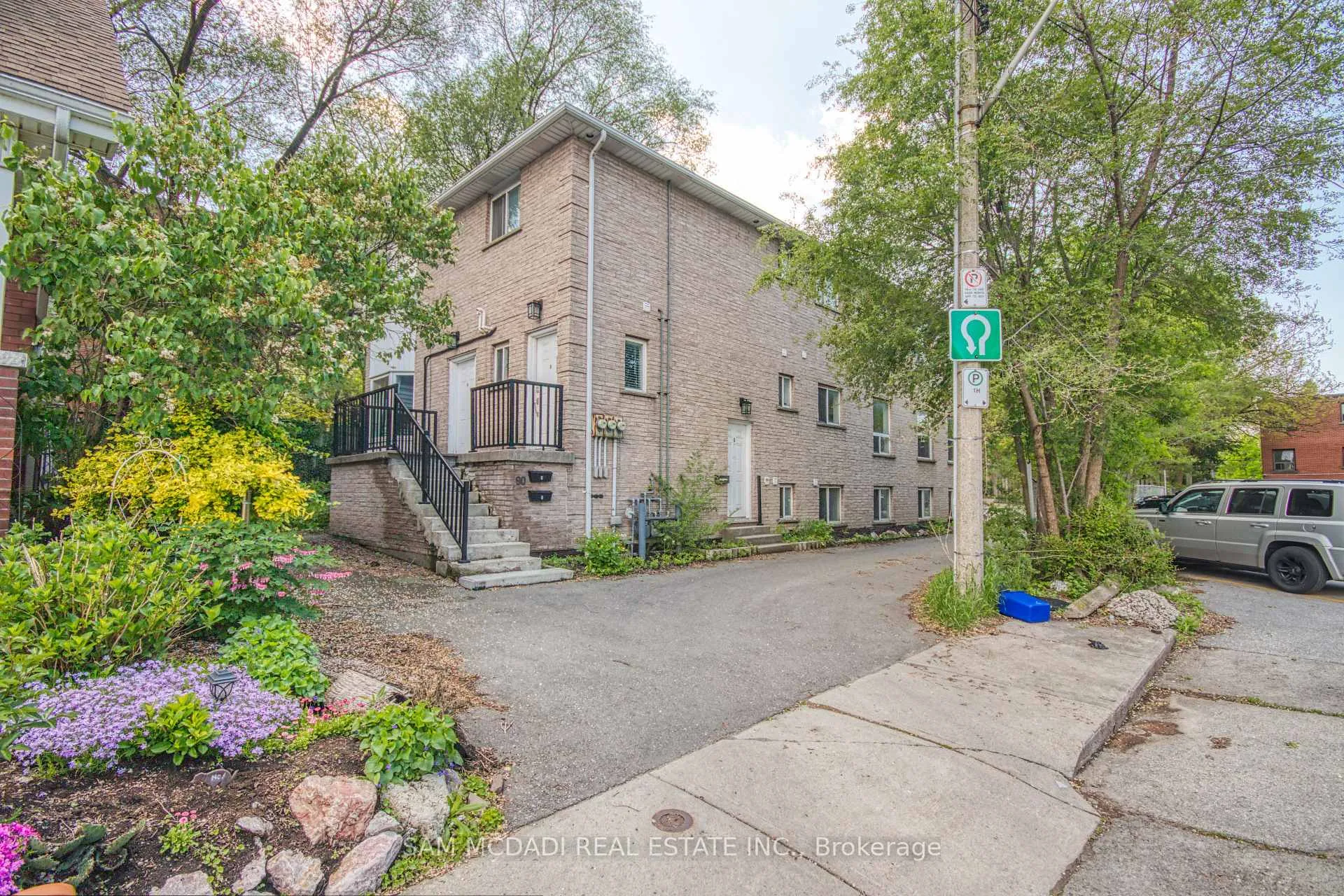 Photo 3 of 90 Tisdale Street S, Hamilton, Stinson — HOMEH