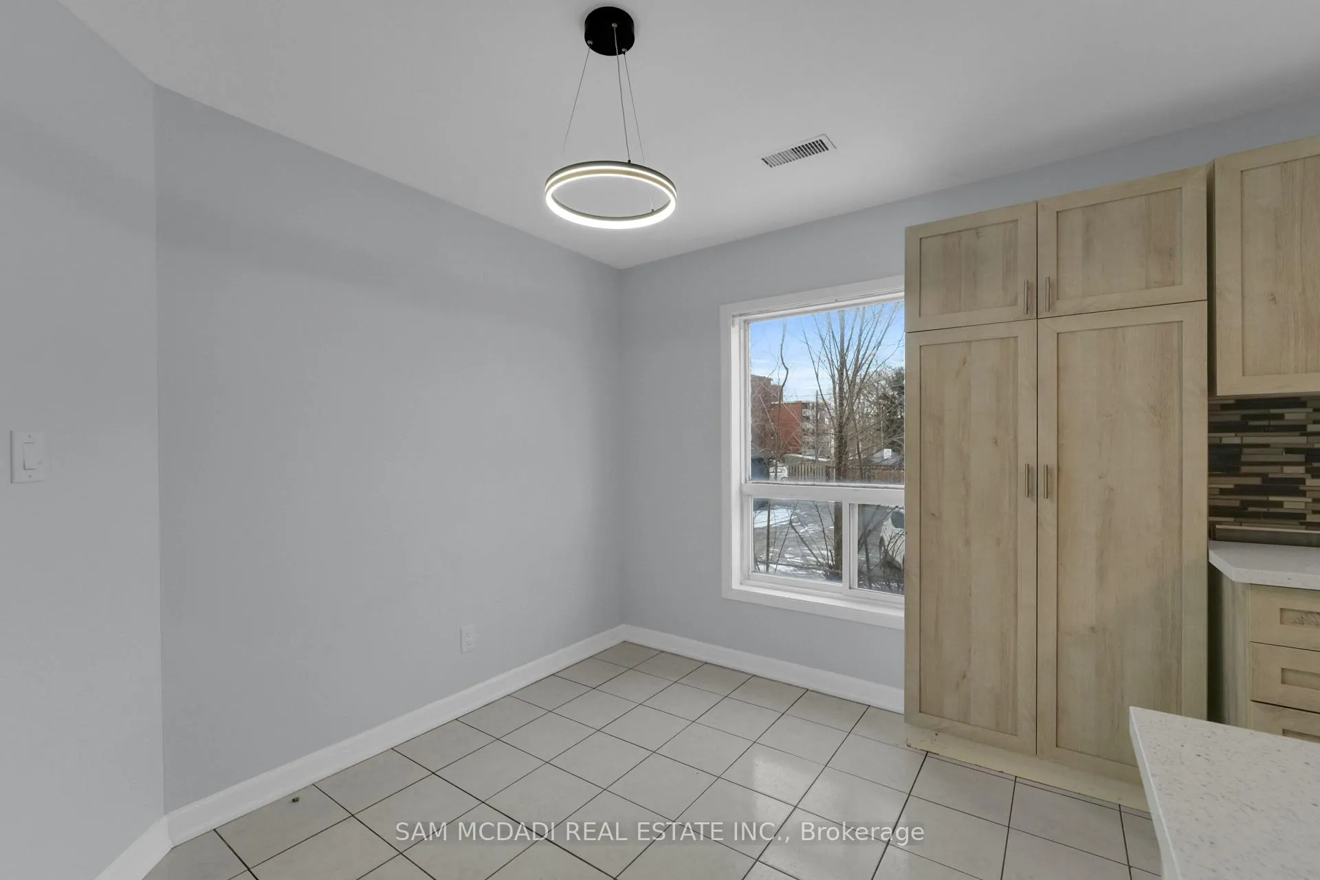Photo 8 of 90 Tisdale Street S, Hamilton, Stinson — HOMEH
