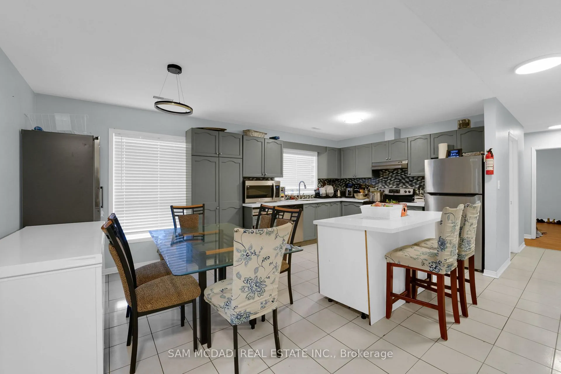 Photo 19 of 90 Tisdale Street S, Hamilton, Stinson — HOMEH