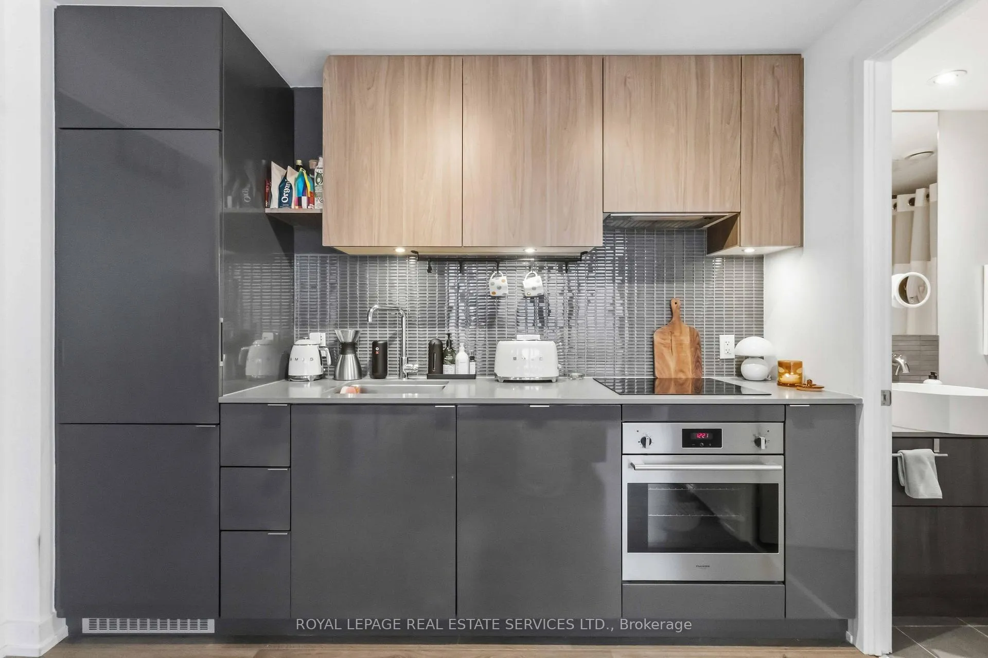 Photo 7 of Unit 534, 161 Roehampton Avenue, Toronto, Mount Pleasant West — HOMEH