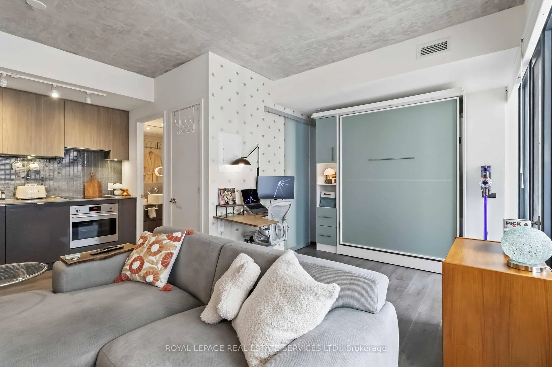 Photo 13 of Unit 534, 161 Roehampton Avenue, Toronto, Mount Pleasant West — HOMEH
