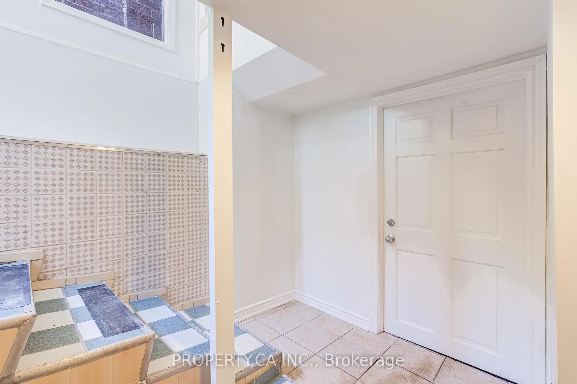 Photo 7 of Unit Basement, 115 Emerson Avenue, Toronto, Dovercourt-Wallace Emerson-Junction — HOMEH