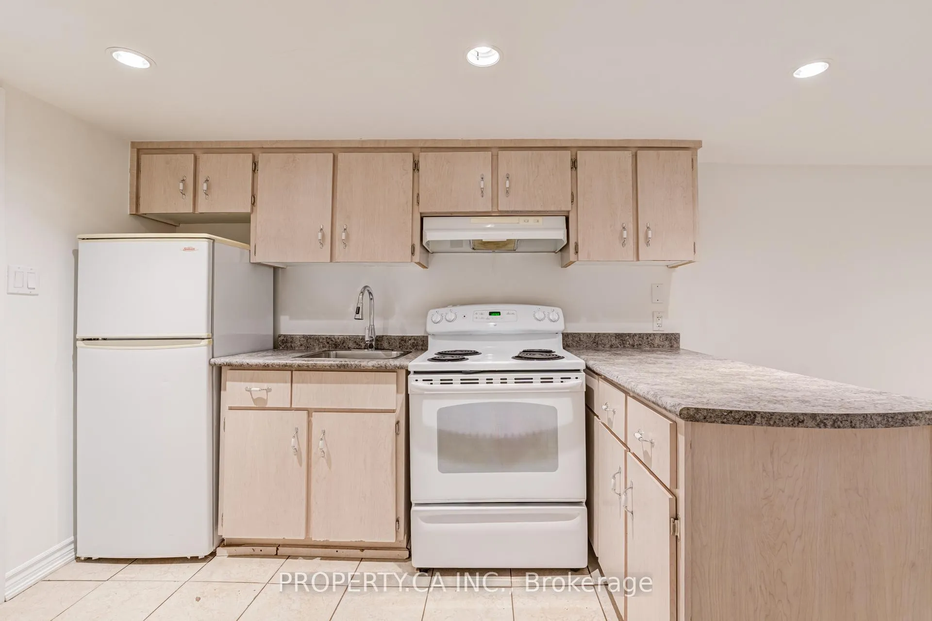 Photo 9 of Unit Basement, 115 Emerson Avenue, Toronto, Dovercourt-Wallace Emerson-Junction — HOMEH