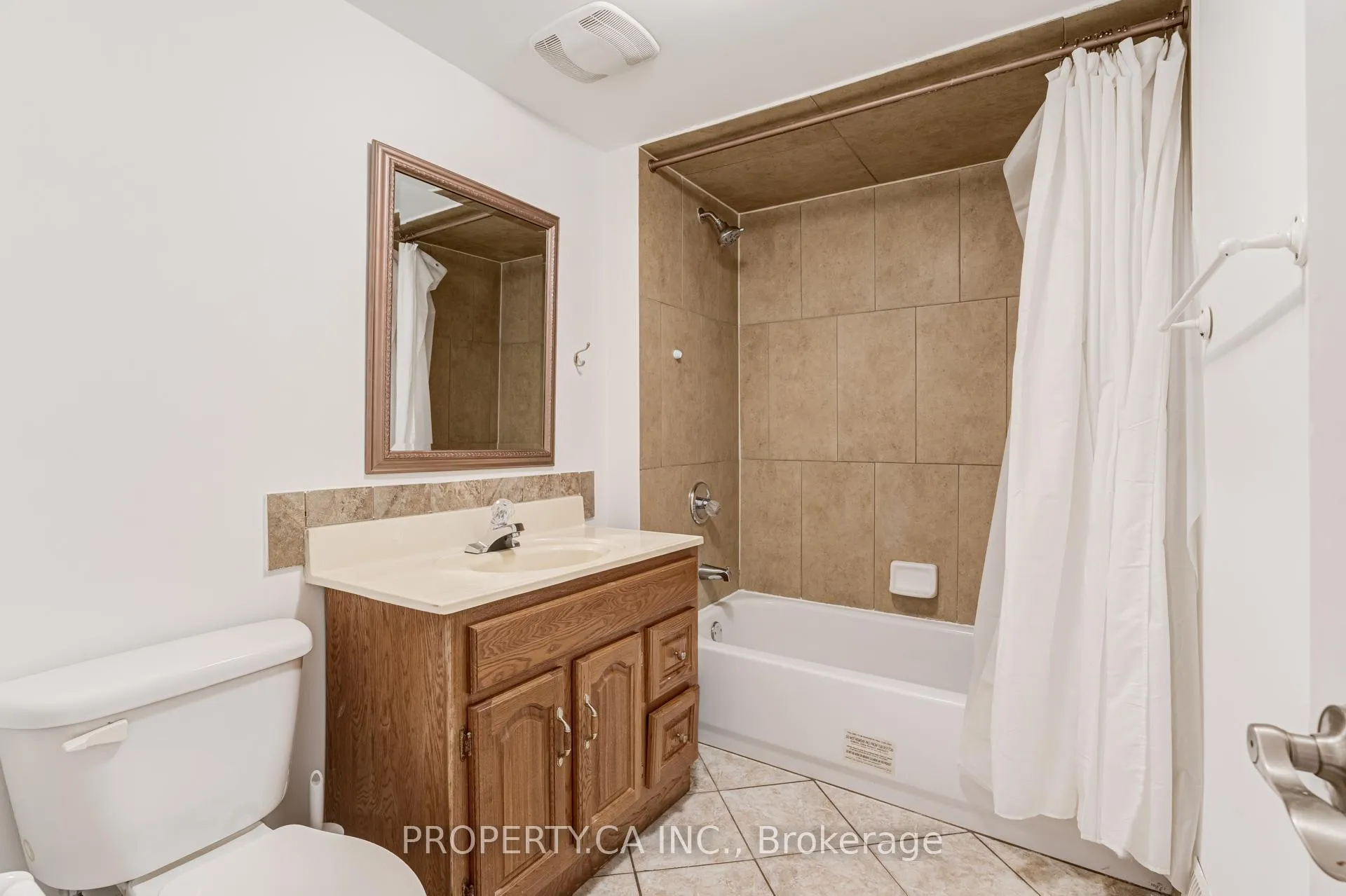 Photo 13 of Unit Basement, 115 Emerson Avenue, Toronto, Dovercourt-Wallace Emerson-Junction — HOMEH