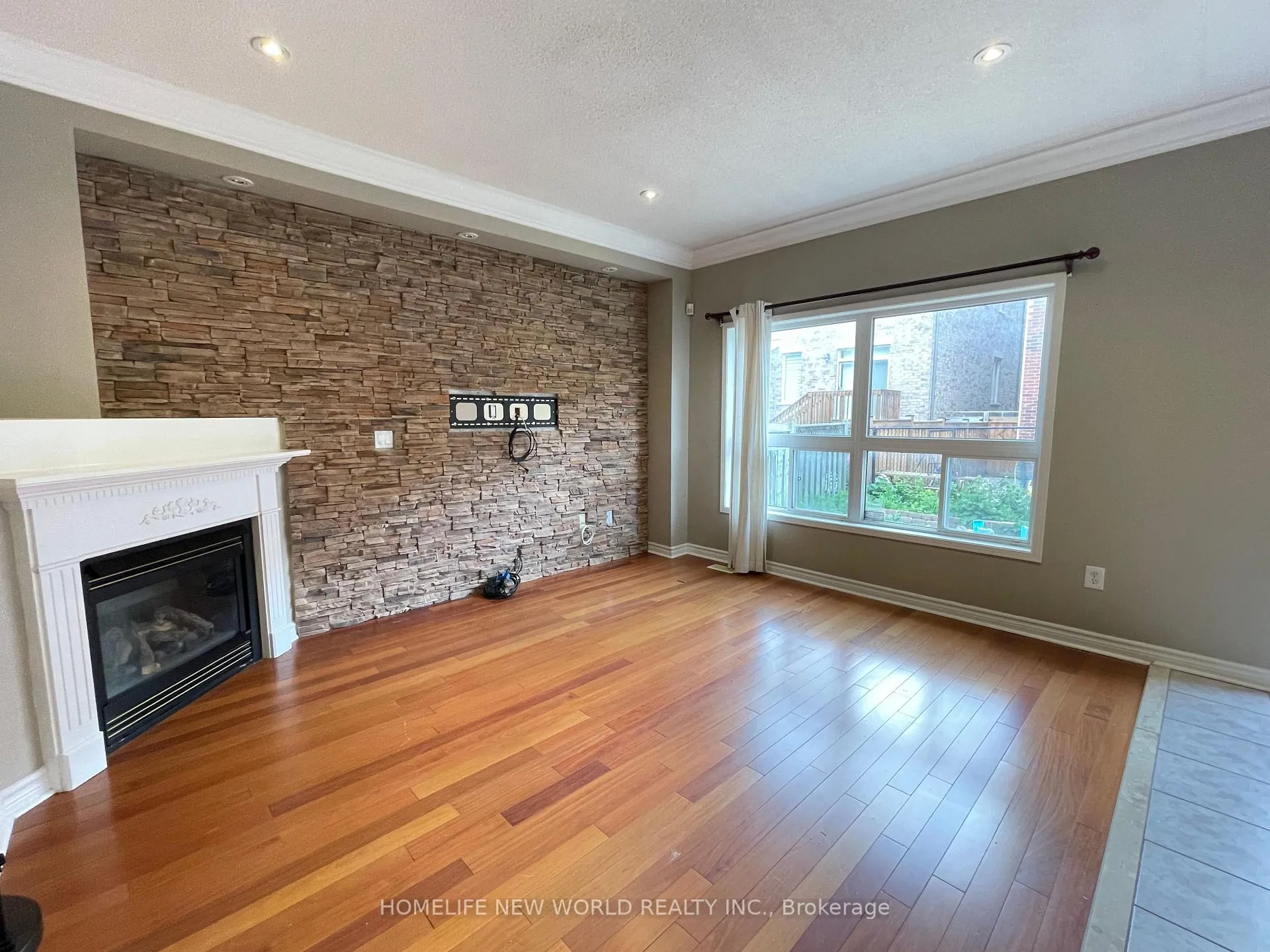 Photo 5 of 231 Madison Heights Boulevard, Markham, Berczy — HOMEH