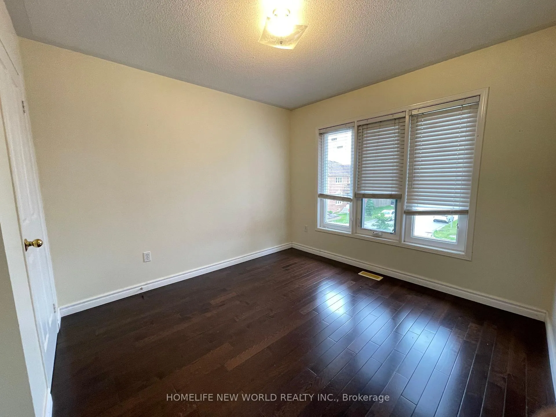 Photo 8 of 231 Madison Heights Boulevard, Markham, Berczy — HOMEH