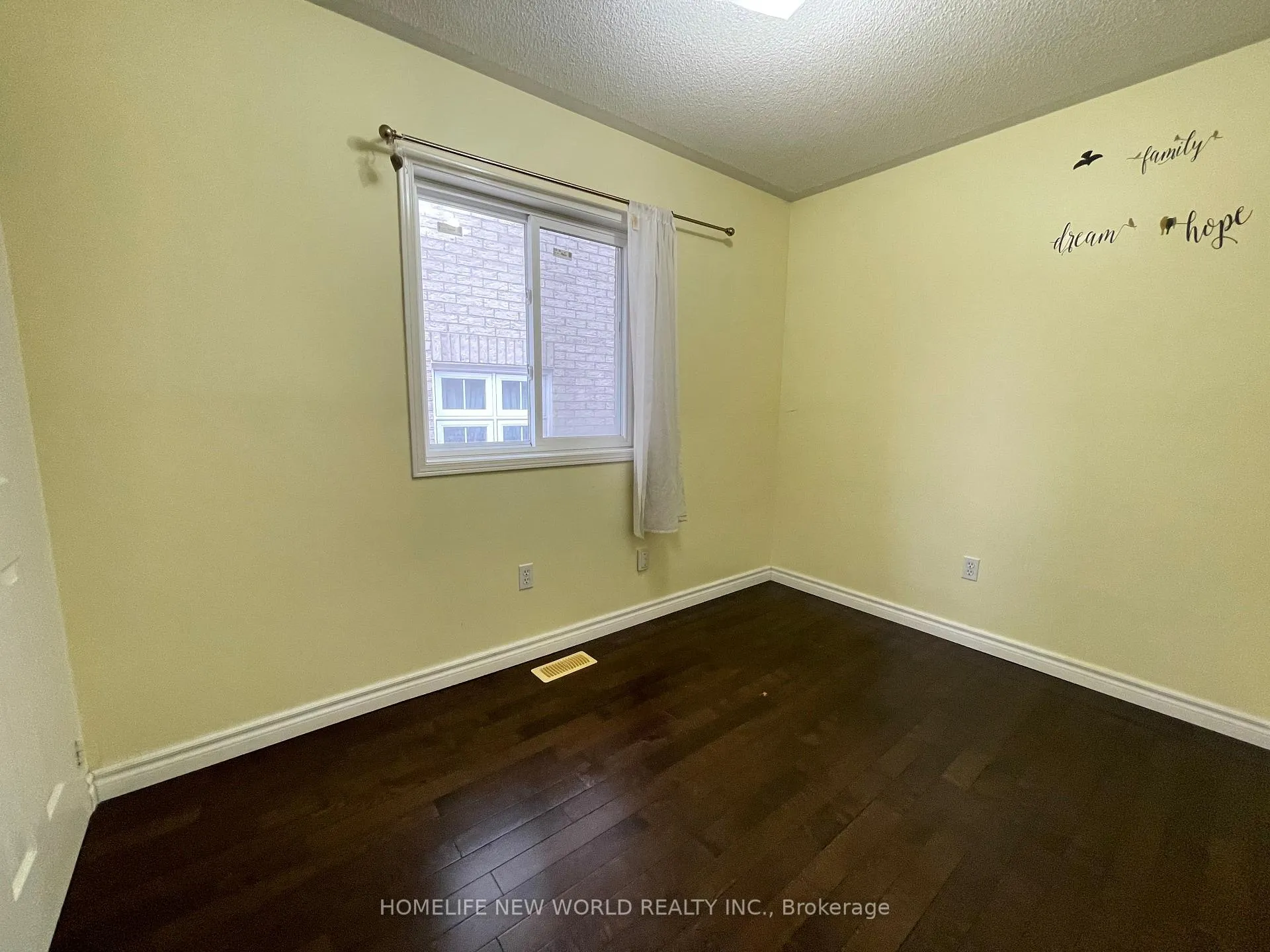 Photo 9 of 231 Madison Heights Boulevard, Markham, Berczy — HOMEH