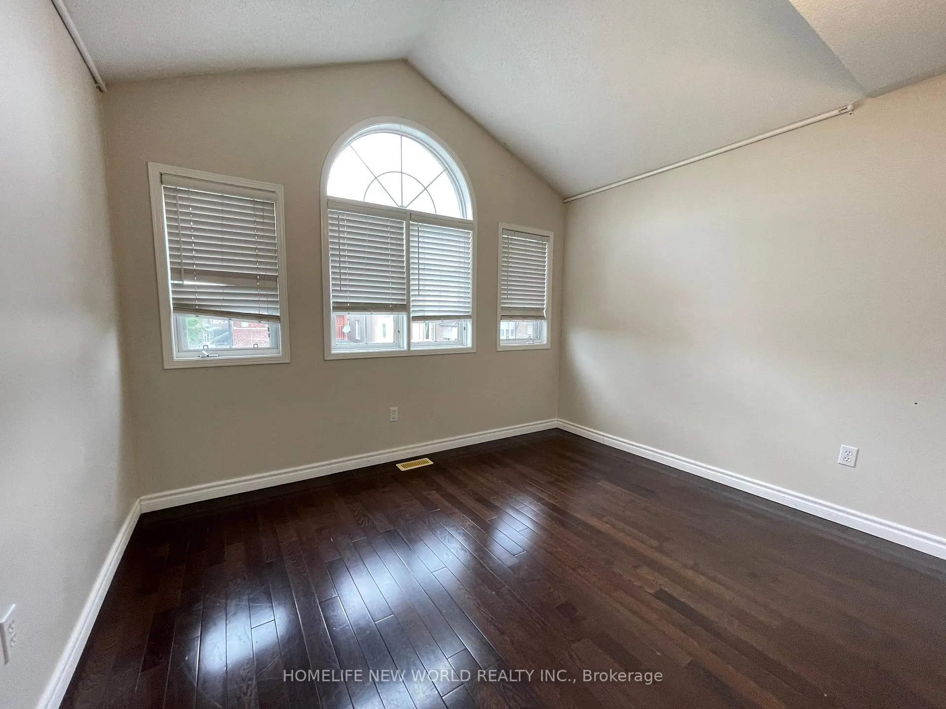 Photo 10 of 231 Madison Heights Boulevard, Markham, Berczy — HOMEH