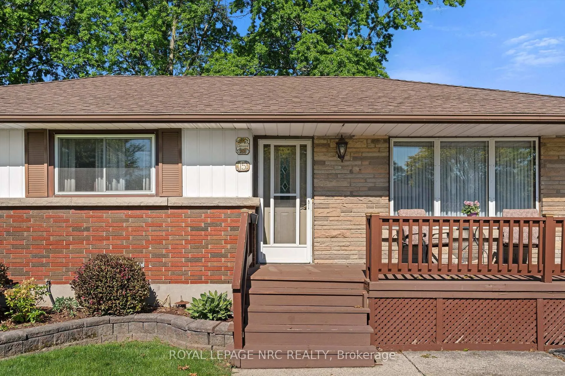 Photo 4 of 15 Carrol Street, Welland, Broadway — HOMEH