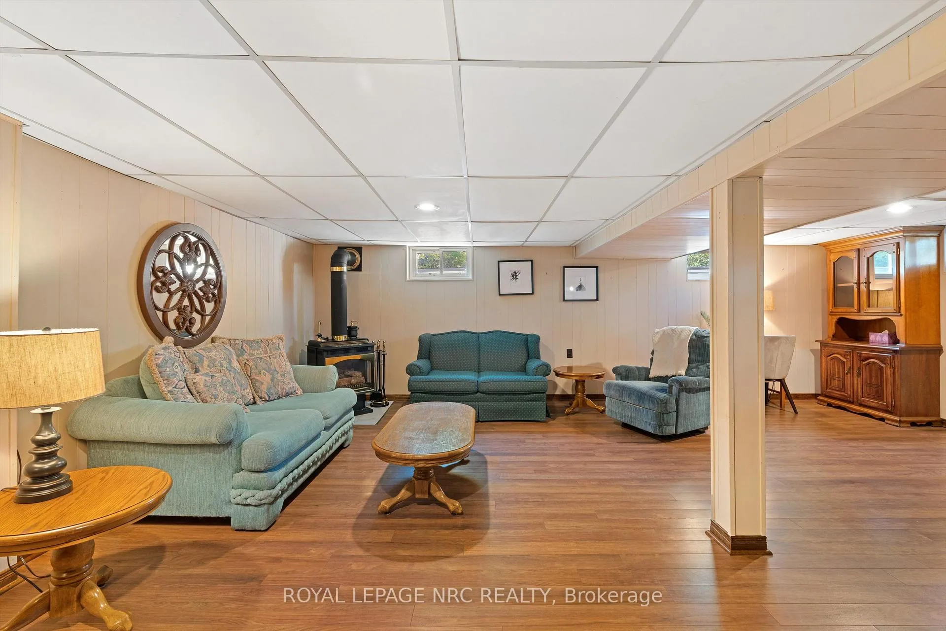Photo 27 of 15 Carrol Street, Welland, Broadway — HOMEH