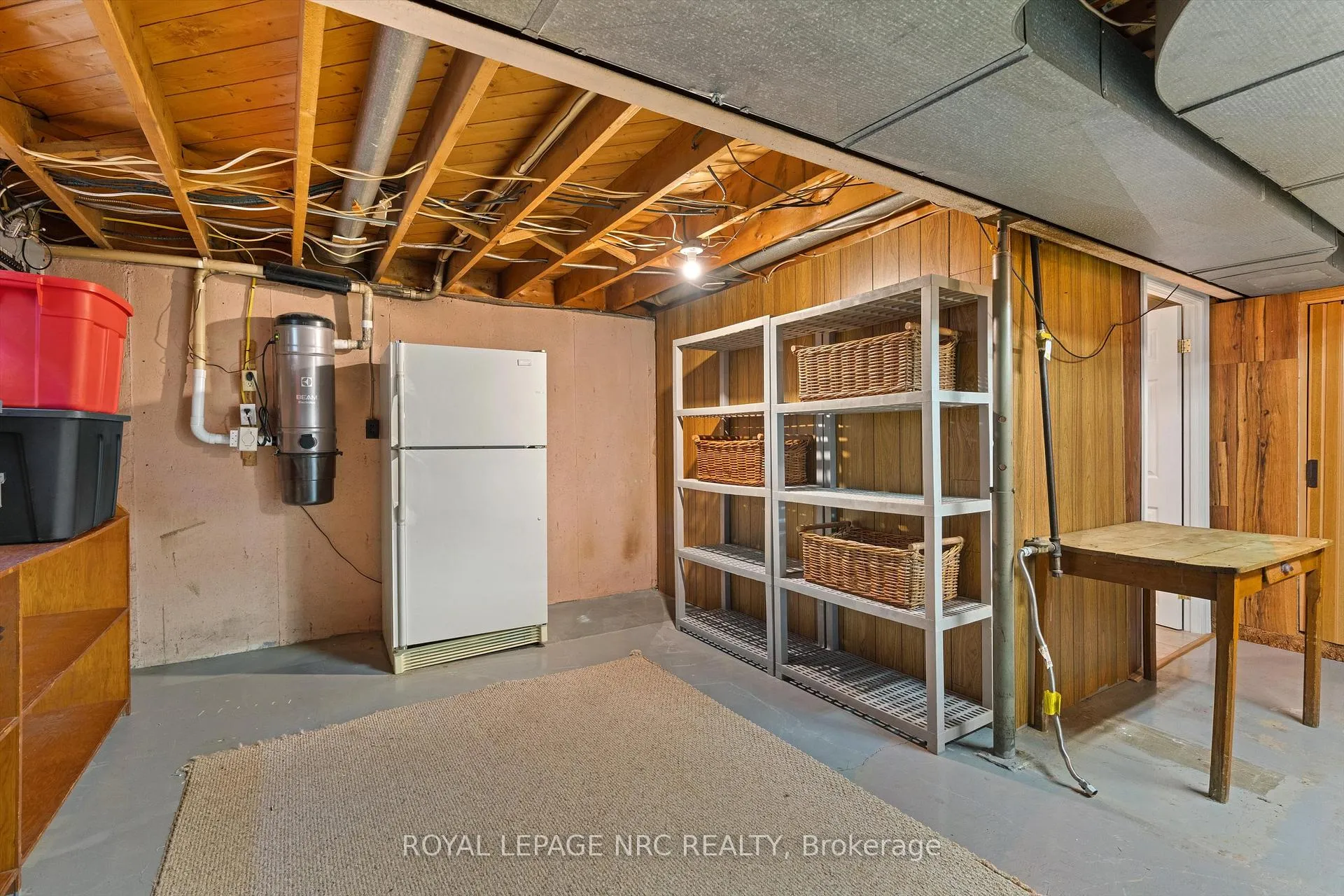 Photo 31 of 15 Carrol Street, Welland, Broadway — HOMEH