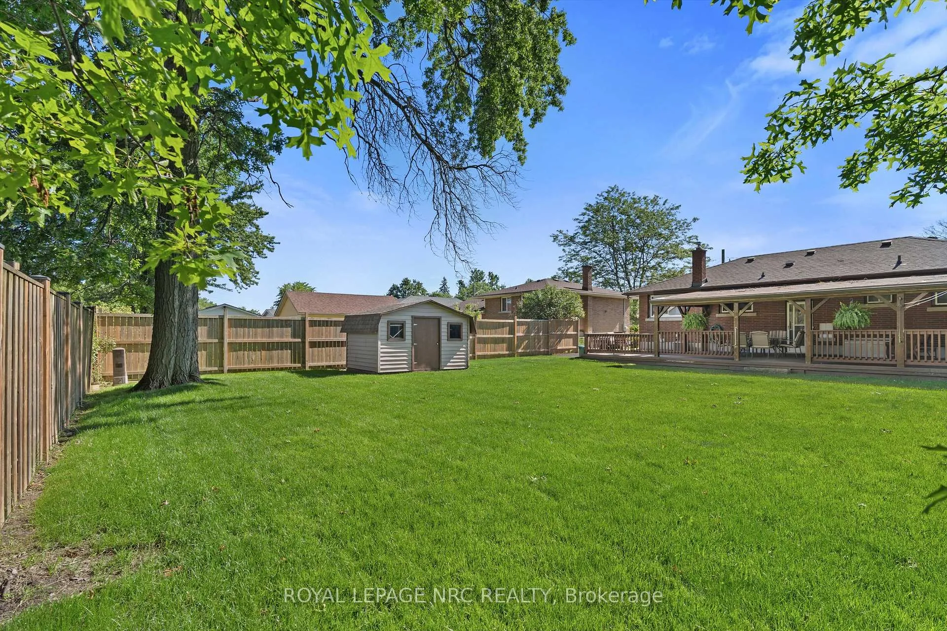 Photo 35 of 15 Carrol Street, Welland, Broadway — HOMEH
