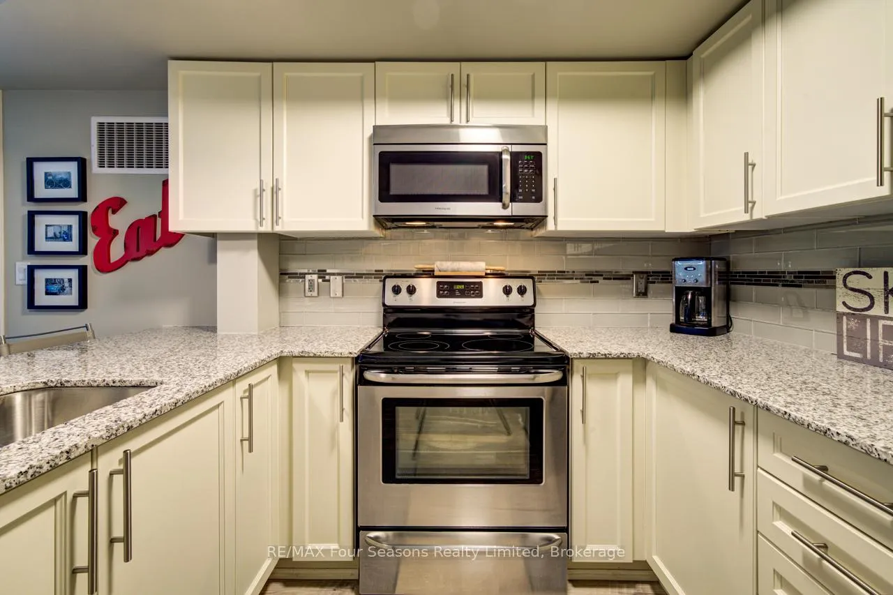 Photo 8 of Unit 108, 4 Brandy Lane Drive, Collingwood — HOMEH
